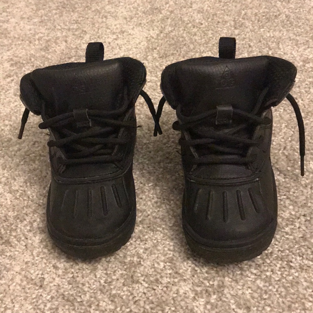 Nike Woodside snow/rain boots